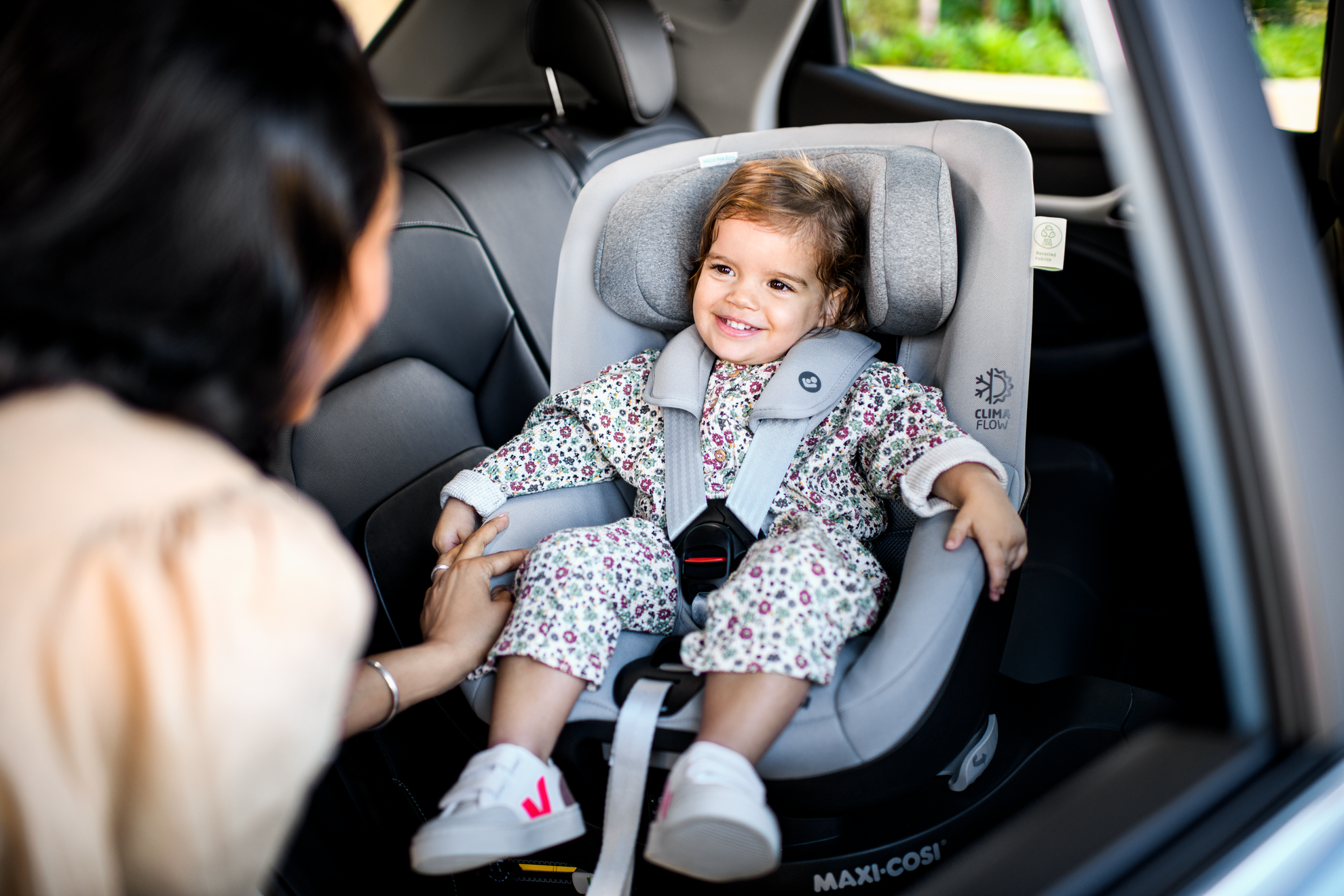 Press baby car seat best sale